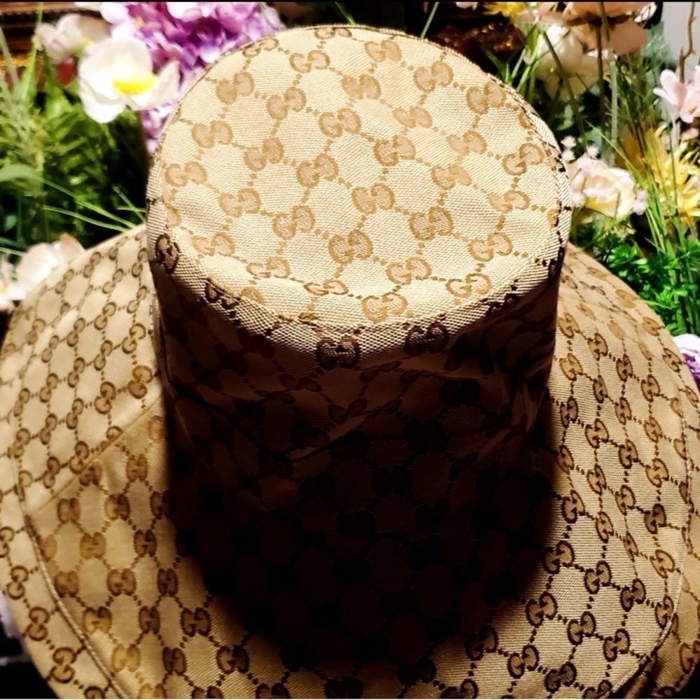 Gucci GG Monogram Bucket Hat Large Wide Brim Jacquard Beige Tan Canvas Sun Beach - Picture 12 of 16